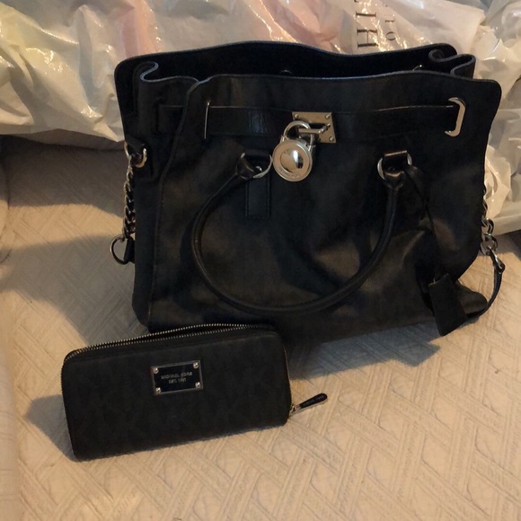 Michael Kors purse and wallet - Picture 1 of 6